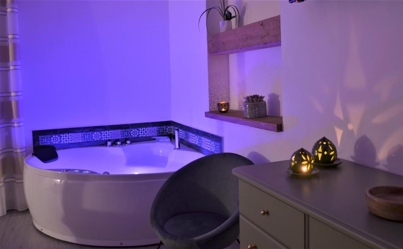 The Court Suites & Spa Taranto Ngoại thất bức ảnh